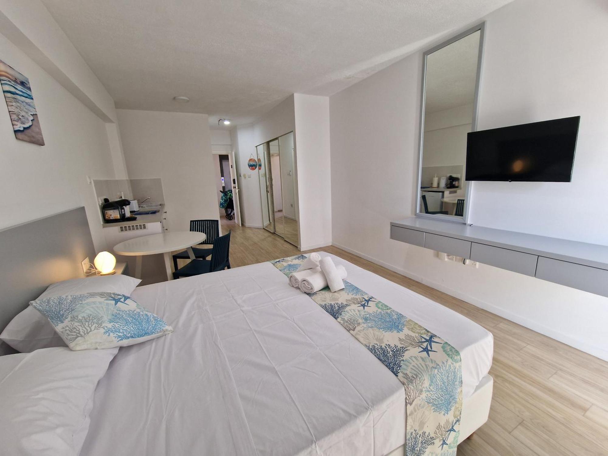 Kitieos Central Apts 100M From Finikoudes Beach ลาร์นาคา ภายนอก รูปภาพ